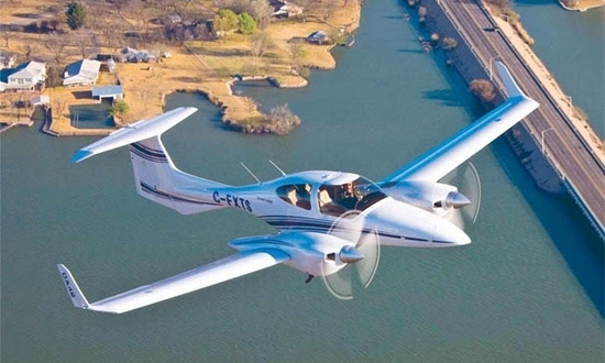 年产400架“芜湖造”小飞机首试飞 与碳纤维布有何关系？